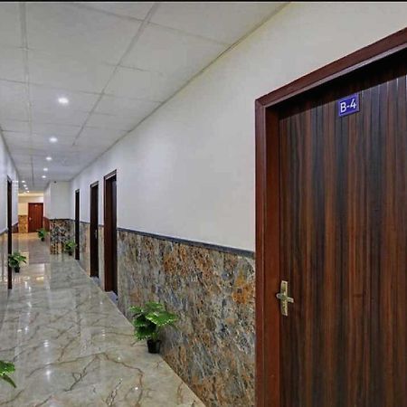 Hotel O K R Resdiancy Near Botanic Garden Of Indian Republic Noida Zewnętrze zdjęcie