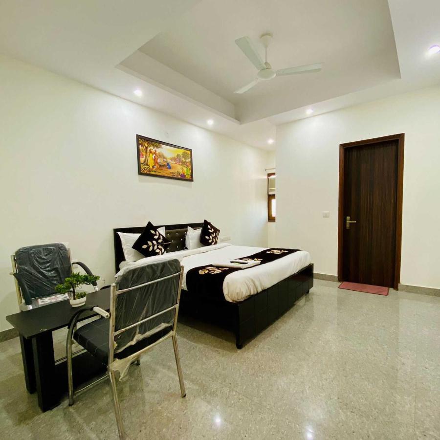Hotel O K R Resdiancy Near Botanic Garden Of Indian Republic Noida Zewnętrze zdjęcie