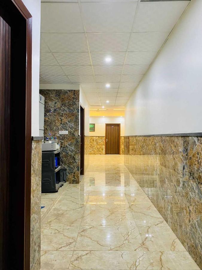 Hotel O K R Resdiancy Near Botanic Garden Of Indian Republic Noida Zewnętrze zdjęcie